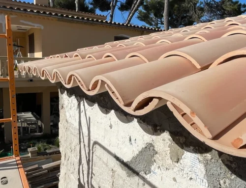 Mallorquinisches Handwerk für ein Dach